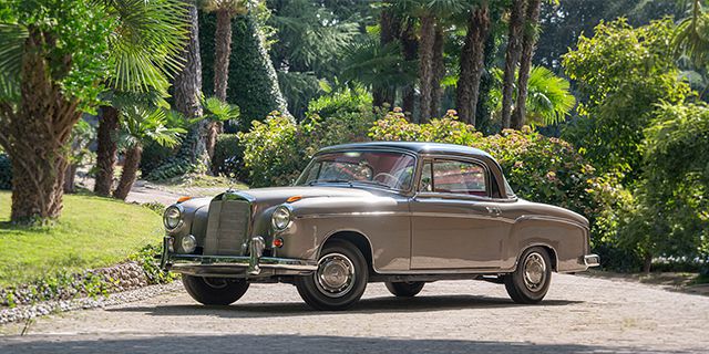 Premium vintage car rental chauffeur mauritius (12)